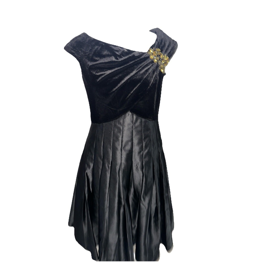 Eliza J Black Velvet Pleated Fit Flare Cocktail Evening Dress Size 6